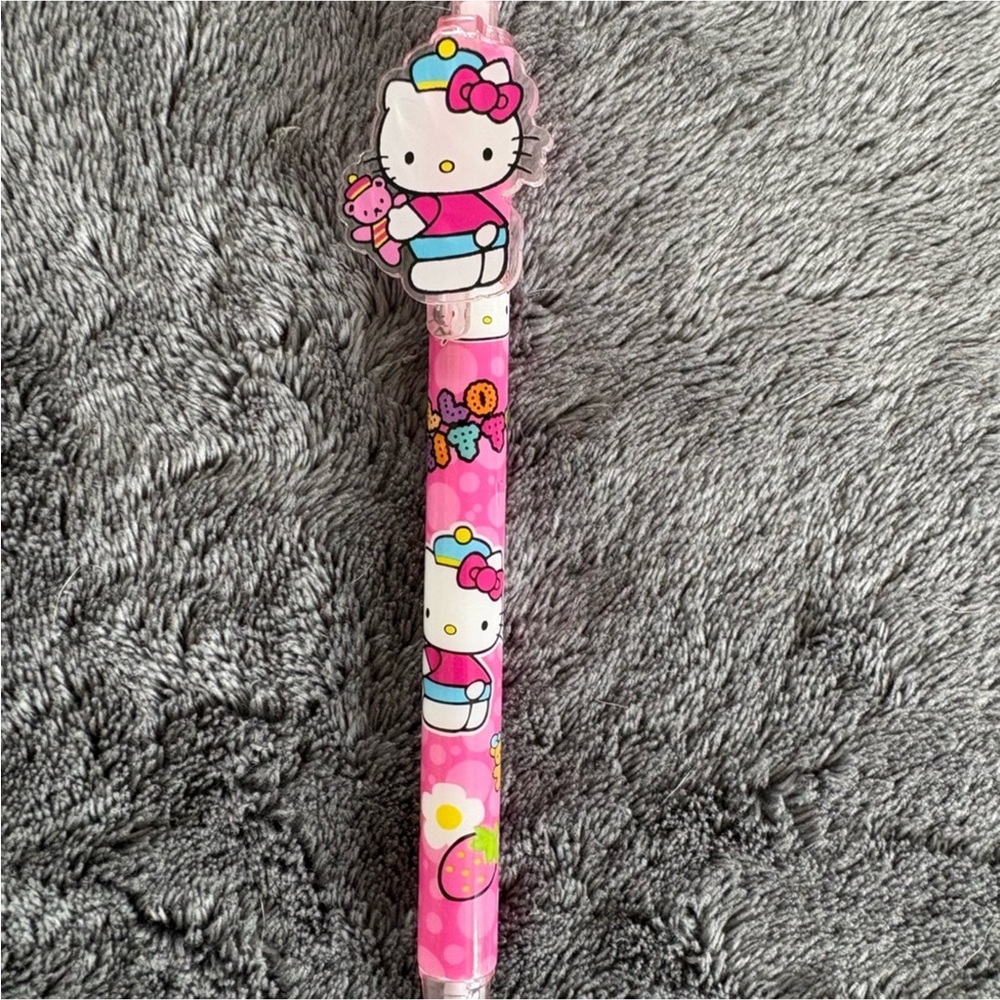 Hello Kitty Bundle - Picture 5 of 13